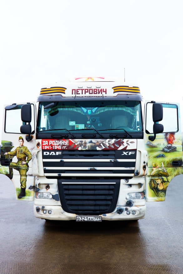 Фура военная аэрография